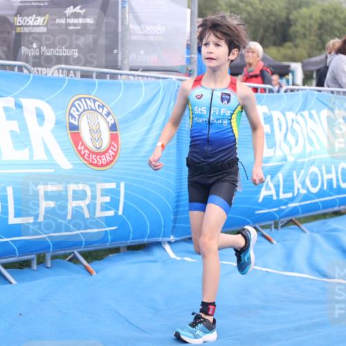 25.08.2024 - Elbe Triathlon Hamburg H.Heesch http://msf.ph/oto/6883932 25.08.2024 13:05:12 Ziel 1841 meine-sportfotos.de