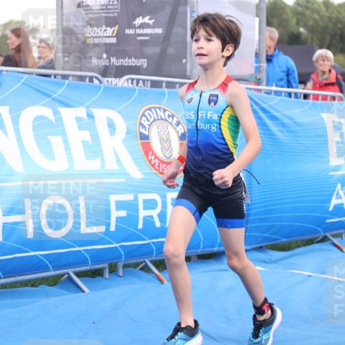 25.08.2024 - Elbe Triathlon Hamburg H.Heesch http://msf.ph/oto/6883936 25.08.2024 13:05:12 Ziel 1841 meine-sportfotos.de