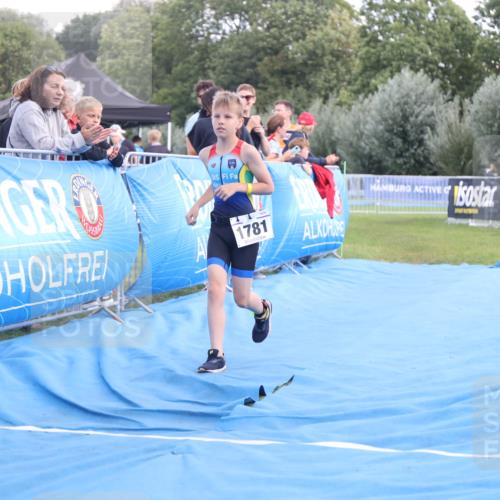 25.08.2024 - Elbe Triathlon Hamburg H.Heesch http://msf.ph/oto/6883944 25.08.2024 13:05:24 Ziel 1781 meine-sportfotos.de