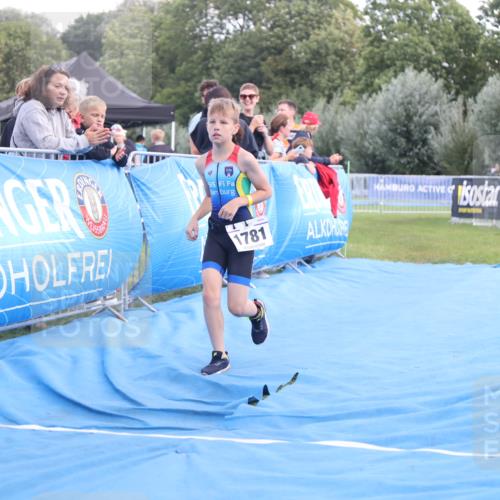 25.08.2024 - Elbe Triathlon Hamburg H.Heesch http://msf.ph/oto/6883945 25.08.2024 13:05:24 Ziel 1781 meine-sportfotos.de