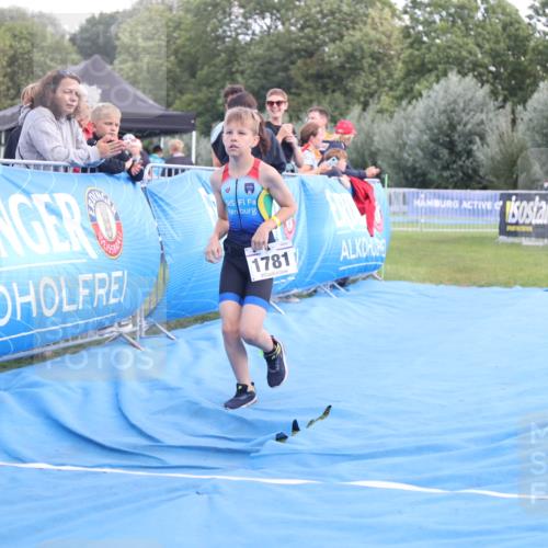 25.08.2024 - Elbe Triathlon Hamburg H.Heesch http://msf.ph/oto/6883946 25.08.2024 13:05:24 Ziel 1781 meine-sportfotos.de