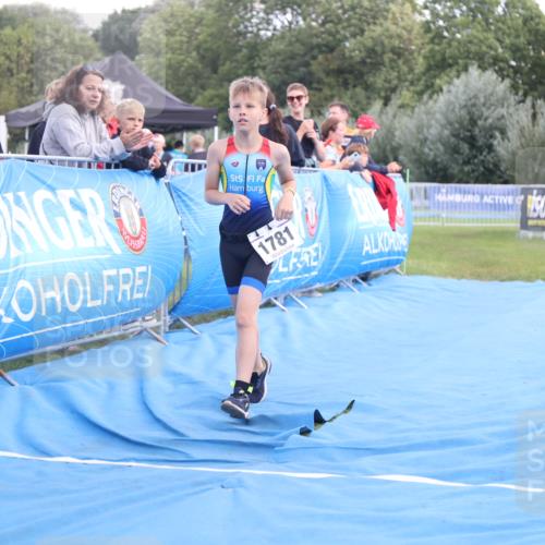 25.08.2024 - Elbe Triathlon Hamburg H.Heesch http://msf.ph/oto/6883949 25.08.2024 13:05:24 Ziel 1781 meine-sportfotos.de