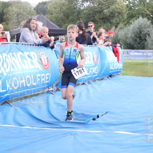 25.08.2024 - Elbe Triathlon Hamburg H.Heesch http://msf.ph/oto/6883952 25.08.2024 13:05:24 Ziel 1781 meine-sportfotos.de