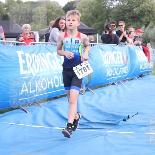 25.08.2024 - Elbe Triathlon Hamburg H.Heesch http://msf.ph/oto/6883954 25.08.2024 13:05:25 Ziel 1781 meine-sportfotos.de