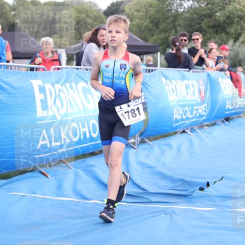 25.08.2024 - Elbe Triathlon Hamburg H.Heesch http://msf.ph/oto/6883955 25.08.2024 13:05:25 Ziel 1781 meine-sportfotos.de