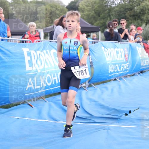 25.08.2024 - Elbe Triathlon Hamburg H.Heesch http://msf.ph/oto/6883956 25.08.2024 13:05:25 Ziel 1781 meine-sportfotos.de