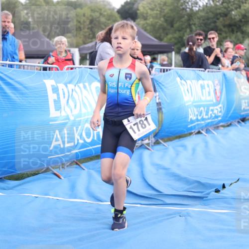 25.08.2024 - Elbe Triathlon Hamburg H.Heesch http://msf.ph/oto/6883957 25.08.2024 13:05:25 Ziel 1781 meine-sportfotos.de