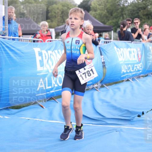 25.08.2024 - Elbe Triathlon Hamburg H.Heesch http://msf.ph/oto/6883959 25.08.2024 13:05:25 Ziel 1781 meine-sportfotos.de