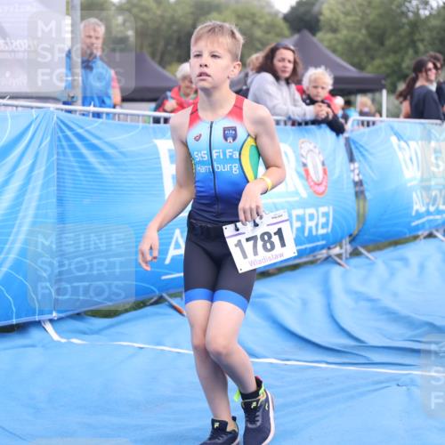 25.08.2024 - Elbe Triathlon Hamburg H.Heesch http://msf.ph/oto/6883965 25.08.2024 13:05:25 Ziel 1781 meine-sportfotos.de