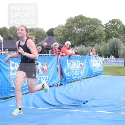 25.08.2024 - Elbe Triathlon Hamburg H.Heesch http://msf.ph/oto/6883976 25.08.2024 13:07:08 Ziel 1739 meine-sportfotos.de