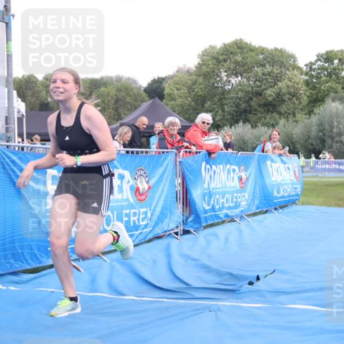 25.08.2024 - Elbe Triathlon Hamburg H.Heesch http://msf.ph/oto/6883977 25.08.2024 13:07:08 Ziel 1739 meine-sportfotos.de