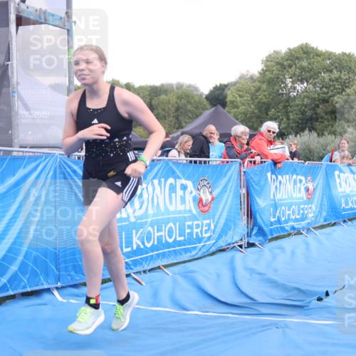 25.08.2024 - Elbe Triathlon Hamburg H.Heesch http://msf.ph/oto/6883980 25.08.2024 13:07:08 Ziel 1739 meine-sportfotos.de