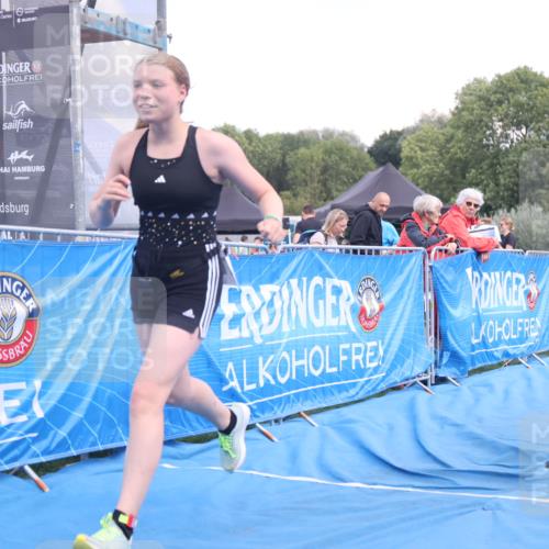 25.08.2024 - Elbe Triathlon Hamburg H.Heesch http://msf.ph/oto/6883982 25.08.2024 13:07:08 Ziel 1739 meine-sportfotos.de