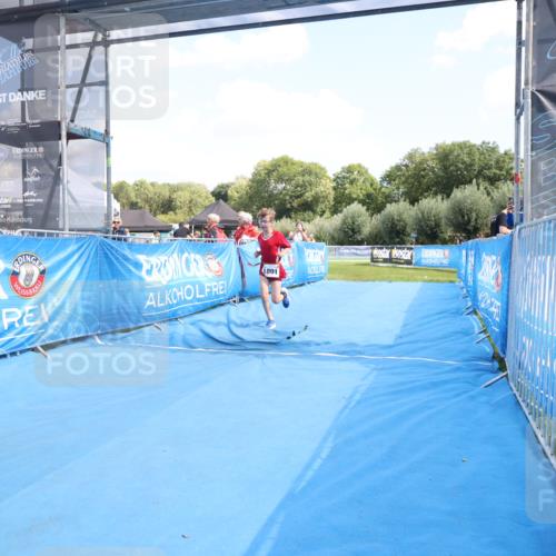 25.08.2024 - Elbe Triathlon Hamburg H.Heesch http://msf.ph/oto/6883990 25.08.2024 13:08:12 Ziel 1801 meine-sportfotos.de