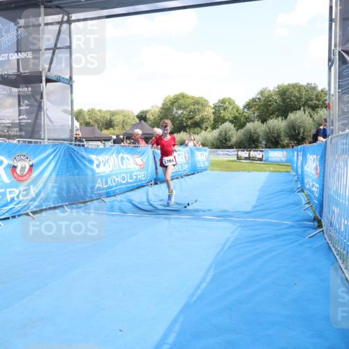 25.08.2024 - Elbe Triathlon Hamburg H.Heesch http://msf.ph/oto/6883993 25.08.2024 13:08:12 Ziel 1801 meine-sportfotos.de