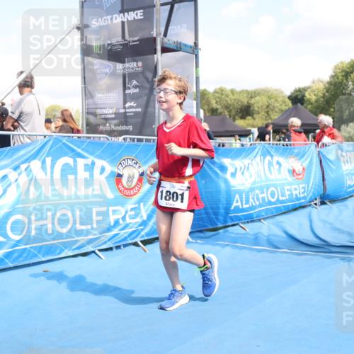 25.08.2024 - Elbe Triathlon Hamburg H.Heesch http://msf.ph/oto/6884008 25.08.2024 13:08:14 Ziel 1801 meine-sportfotos.de