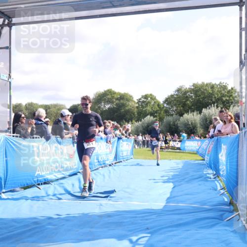 25.08.2024 - Elbe Triathlon Hamburg H.Heesch http://msf.ph/oto/6884011 25.08.2024 11:20:37 Ziel 213, 351, 605 meine-sportfotos.de