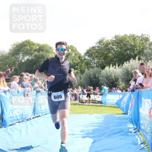 25.08.2024 - Elbe Triathlon Hamburg H.Heesch http://msf.ph/oto/6884016 25.08.2024 11:20:38 Ziel 351, 605 meine-sportfotos.de