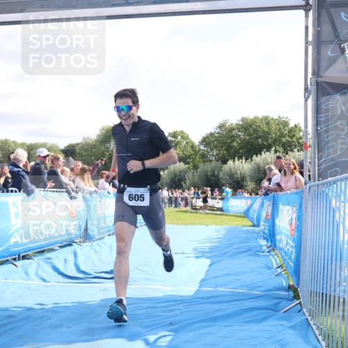 25.08.2024 - Elbe Triathlon Hamburg H.Heesch http://msf.ph/oto/6884021 25.08.2024 11:20:38 Ziel 351, 605 meine-sportfotos.de