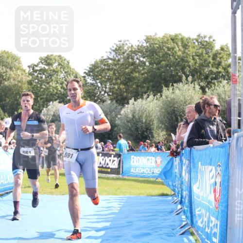 25.08.2024 - Elbe Triathlon Hamburg H.Heesch http://msf.ph/oto/6884027 25.08.2024 11:20:56 Ziel 614, 661, 691, 1500 meine-sportfotos.de