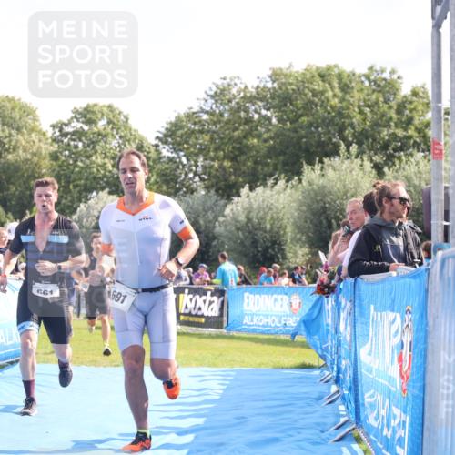 25.08.2024 - Elbe Triathlon Hamburg H.Heesch http://msf.ph/oto/6884028 25.08.2024 11:20:56 Ziel 614, 661, 691, 1500 meine-sportfotos.de