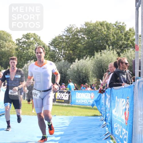 25.08.2024 - Elbe Triathlon Hamburg H.Heesch http://msf.ph/oto/6884029 25.08.2024 11:20:56 Ziel 614, 661, 691, 1500 meine-sportfotos.de