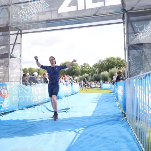 25.08.2024 - Elbe Triathlon Hamburg H.Heesch http://msf.ph/oto/6884125 25.08.2024 11:21:02 Ziel 571, 614, 620, 661, 691, 764, 1500 meine-sportfotos.de
