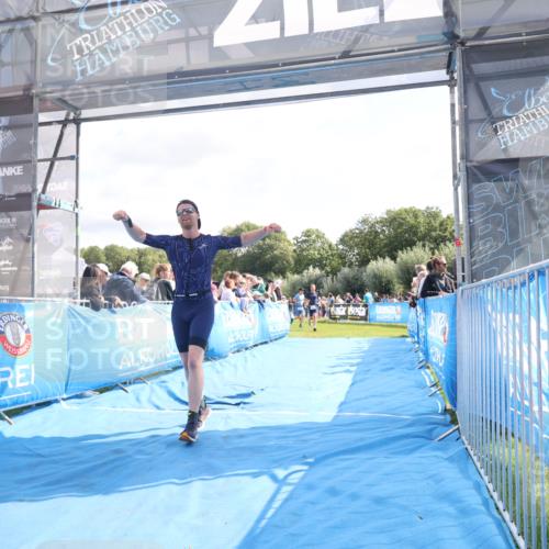 25.08.2024 - Elbe Triathlon Hamburg H.Heesch http://msf.ph/oto/6884127 25.08.2024 11:21:02 Ziel 571, 614, 620, 661, 691, 764, 1500 meine-sportfotos.de