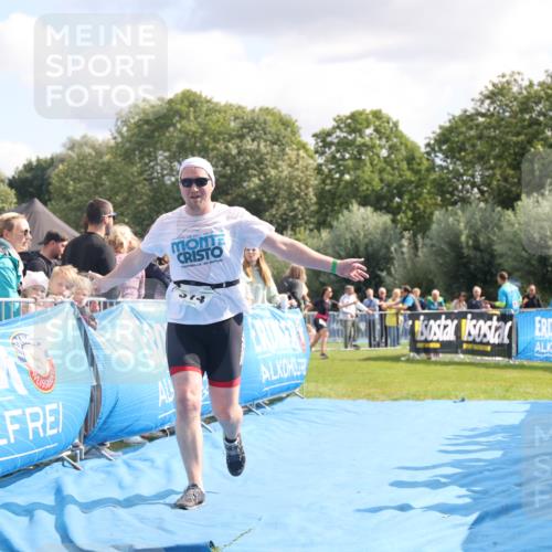 25.08.2024 - Elbe Triathlon Hamburg H.Heesch http://msf.ph/oto/6884155 25.08.2024 11:27:40 Ziel 314, 553, 657, 702 meine-sportfotos.de
