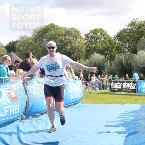 25.08.2024 - Elbe Triathlon Hamburg H.Heesch http://msf.ph/oto/6884157 25.08.2024 11:27:40 Ziel 314, 553, 657, 702 meine-sportfotos.de