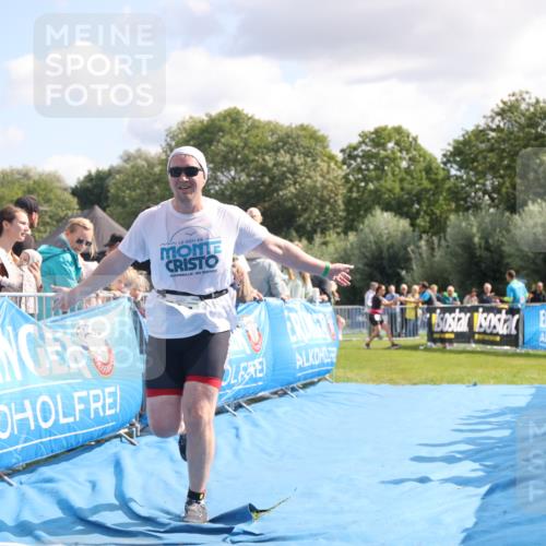 25.08.2024 - Elbe Triathlon Hamburg H.Heesch http://msf.ph/oto/6884170 25.08.2024 11:27:40 Ziel 314, 553, 657, 702 meine-sportfotos.de