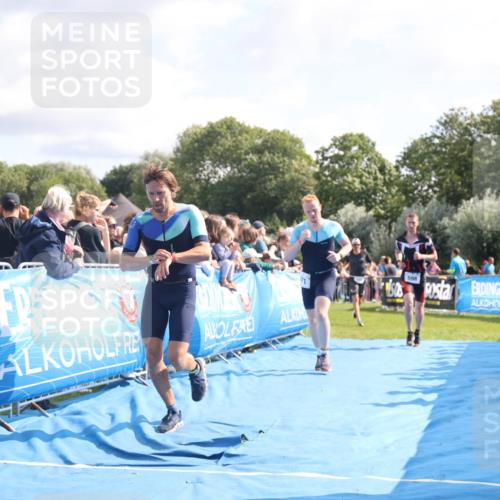 25.08.2024 - Elbe Triathlon Hamburg H.Heesch http://msf.ph/oto/6884173 25.08.2024 11:21:09 Ziel 381, 571, 598, 620, 710, 764 meine-sportfotos.de
