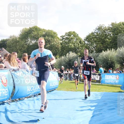 25.08.2024 - Elbe Triathlon Hamburg H.Heesch http://msf.ph/oto/6884177 25.08.2024 11:21:09 Ziel 381, 571, 598, 620, 710, 764 meine-sportfotos.de