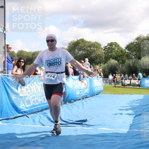 25.08.2024 - Elbe Triathlon Hamburg H.Heesch http://msf.ph/oto/6884186 25.08.2024 11:27:40 Ziel 314, 553, 657, 702 meine-sportfotos.de