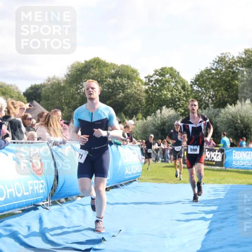 25.08.2024 - Elbe Triathlon Hamburg H.Heesch http://msf.ph/oto/6884187 25.08.2024 11:21:10 Ziel 381, 571, 598, 620, 710, 764 meine-sportfotos.de