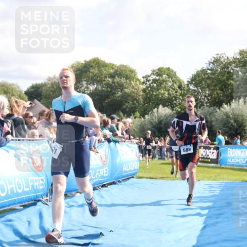 25.08.2024 - Elbe Triathlon Hamburg H.Heesch http://msf.ph/oto/6884196 25.08.2024 11:21:10 Ziel 381, 571, 598, 620, 710, 764 meine-sportfotos.de