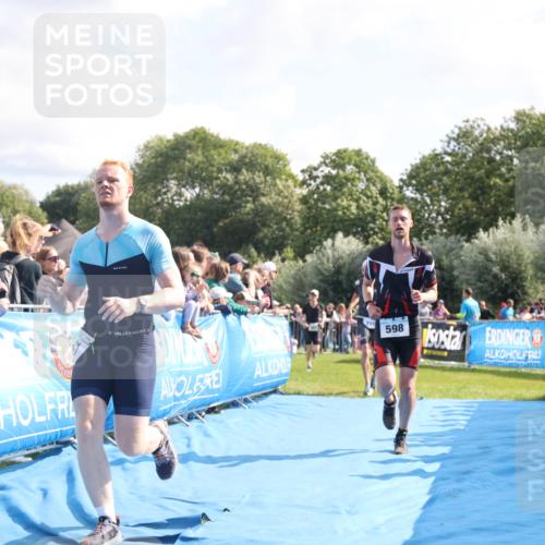25.08.2024 - Elbe Triathlon Hamburg H.Heesch http://msf.ph/oto/6884200 25.08.2024 11:21:10 Ziel 381, 571, 598, 620, 710, 764 meine-sportfotos.de