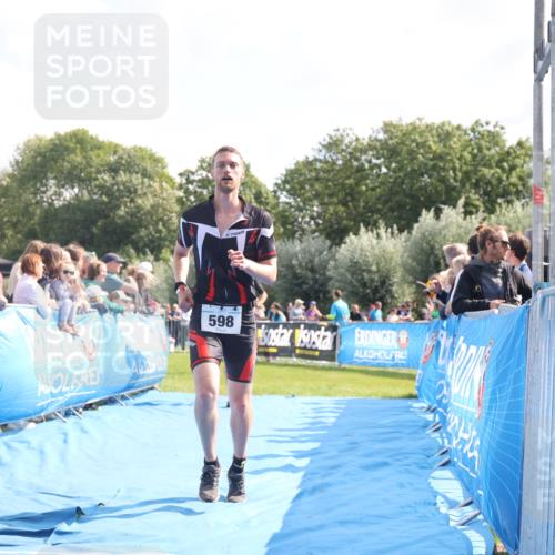 25.08.2024 - Elbe Triathlon Hamburg H.Heesch http://msf.ph/oto/6884202 25.08.2024 11:21:11 Ziel 381, 571, 598, 620, 710, 764 meine-sportfotos.de