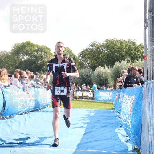 25.08.2024 - Elbe Triathlon Hamburg H.Heesch http://msf.ph/oto/6884207 25.08.2024 11:21:11 Ziel 381, 571, 598, 620, 710, 764 meine-sportfotos.de