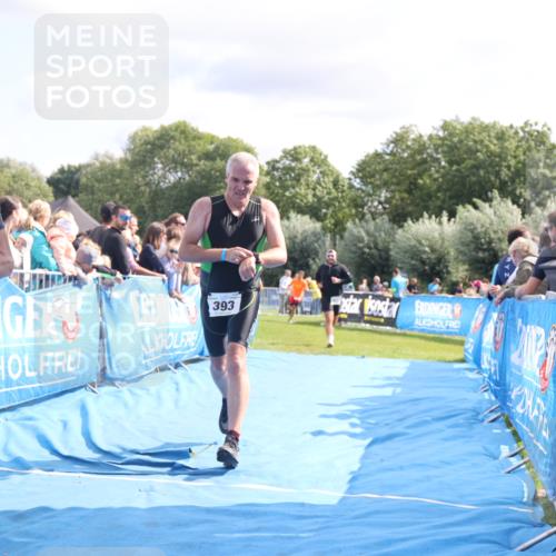 25.08.2024 - Elbe Triathlon Hamburg H.Heesch http://msf.ph/oto/6884223 25.08.2024 11:28:10 Ziel 393, 447, 633, 701 meine-sportfotos.de