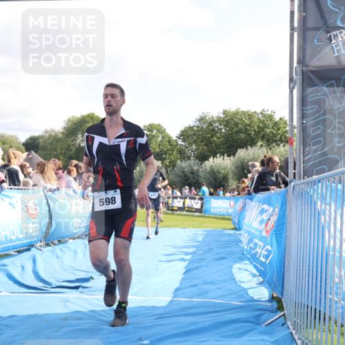 25.08.2024 - Elbe Triathlon Hamburg H.Heesch http://msf.ph/oto/6884228 25.08.2024 11:21:12 Ziel 381, 571, 598, 620, 710, 764 meine-sportfotos.de