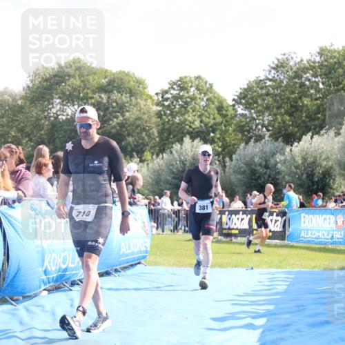 25.08.2024 - Elbe Triathlon Hamburg H.Heesch http://msf.ph/oto/6884232 25.08.2024 11:21:14 Ziel 340, 371, 381, 571, 598, 710, 764 meine-sportfotos.de