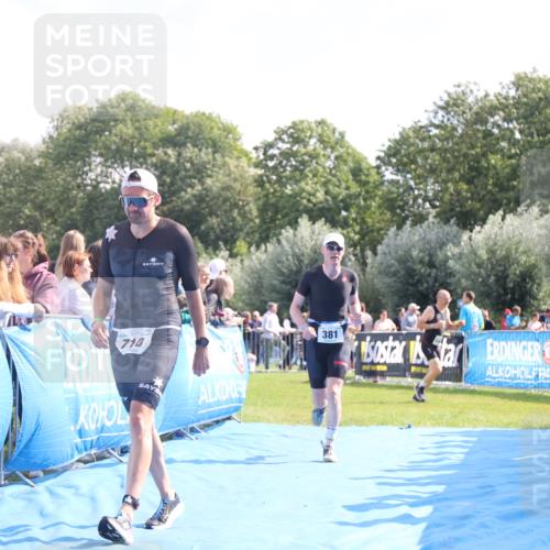 25.08.2024 - Elbe Triathlon Hamburg H.Heesch http://msf.ph/oto/6884234 25.08.2024 11:21:14 Ziel 340, 371, 381, 571, 598, 710, 764 meine-sportfotos.de
