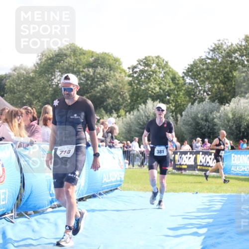 25.08.2024 - Elbe Triathlon Hamburg H.Heesch http://msf.ph/oto/6884240 25.08.2024 11:21:14 Ziel 340, 371, 381, 571, 598, 710, 764 meine-sportfotos.de