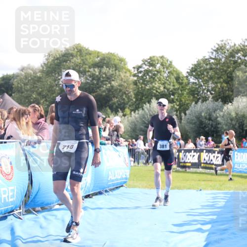 25.08.2024 - Elbe Triathlon Hamburg H.Heesch http://msf.ph/oto/6884242 25.08.2024 11:21:14 Ziel 340, 371, 381, 571, 598, 710, 764 meine-sportfotos.de