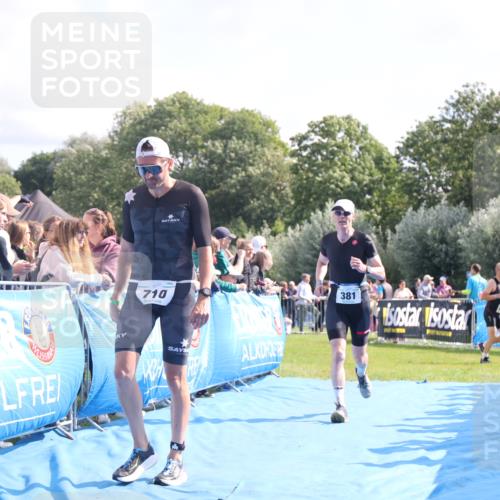 25.08.2024 - Elbe Triathlon Hamburg H.Heesch http://msf.ph/oto/6884246 25.08.2024 11:21:14 Ziel 340, 371, 381, 571, 598, 710, 764 meine-sportfotos.de