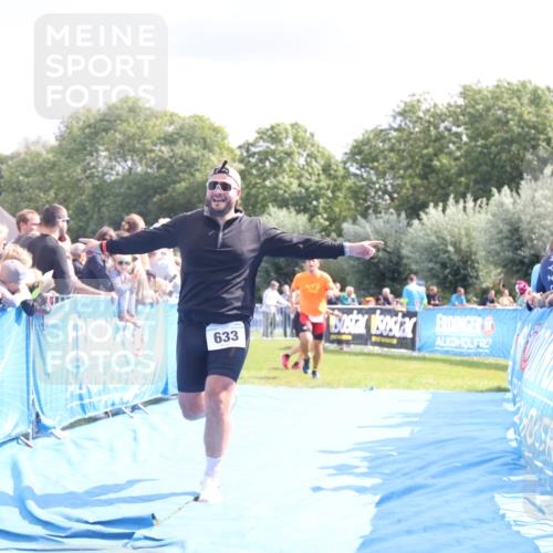 25.08.2024 - Elbe Triathlon Hamburg H.Heesch http://msf.ph/oto/6884249 25.08.2024 11:28:14 Ziel 393, 447, 633, 701 meine-sportfotos.de