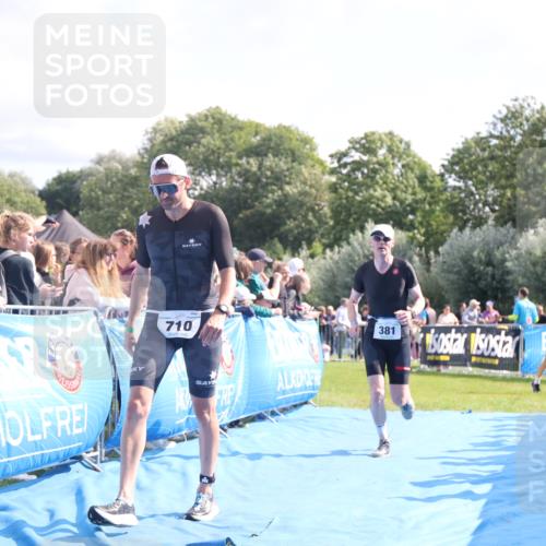 25.08.2024 - Elbe Triathlon Hamburg H.Heesch http://msf.ph/oto/6884250 25.08.2024 11:21:14 Ziel 340, 371, 381, 571, 598, 710, 764 meine-sportfotos.de