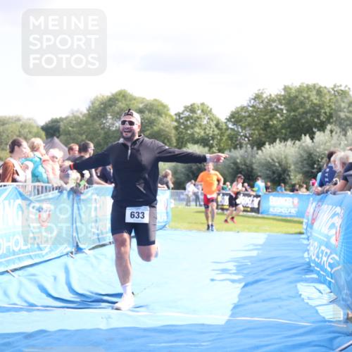25.08.2024 - Elbe Triathlon Hamburg H.Heesch http://msf.ph/oto/6884261 25.08.2024 11:28:14 Ziel 393, 447, 633, 701 meine-sportfotos.de