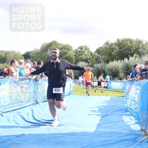 25.08.2024 - Elbe Triathlon Hamburg H.Heesch http://msf.ph/oto/6884263 25.08.2024 11:28:14 Ziel 393, 447, 633, 701 meine-sportfotos.de